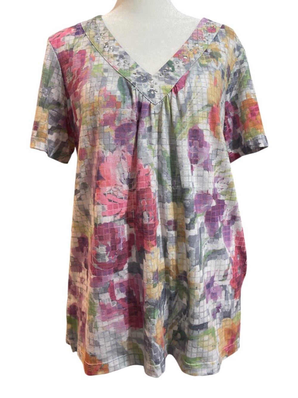 Silver Studded V-Neck Causal Loose Flowing Knit Floral Short-Sleeve Top Medium